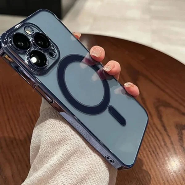 Apple iPhone 15 Pro Max met Camerabescherming Magsafe Zwart Hoesje